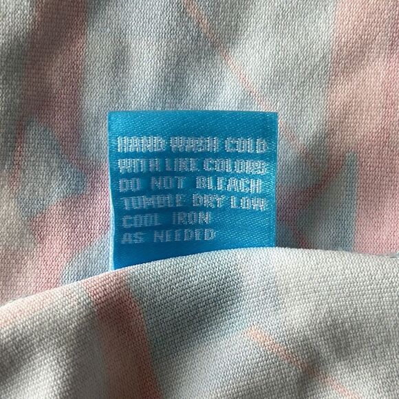 J.McLaughlin Catalina Cloth 3/4 Sleeve Geometric Print Coral Blue Top Size M - Picture 11 of 11